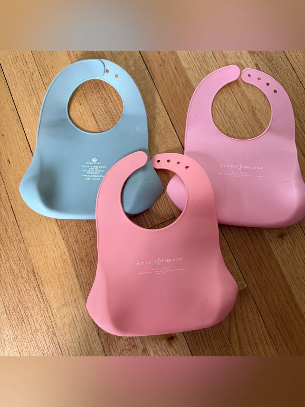 Set of 3 Bella Tunno silicone catch all bibs